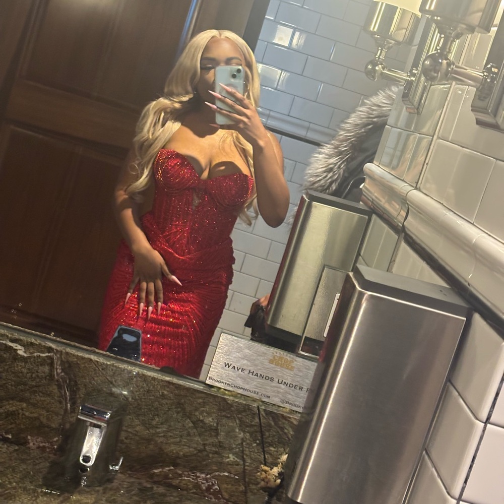 Red Aitina aglist dress